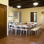 Dell'eden Con 9 Da Letto In 6 Unita Abitative