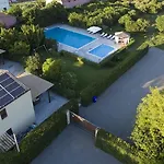Villa Dell'eden Con 9 Da Letto In 6 Unita Abitative Lascari