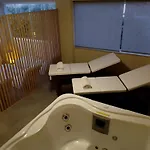 Dell'eden Con 9 Da Letto In 6 Unita Abitative * Lascari