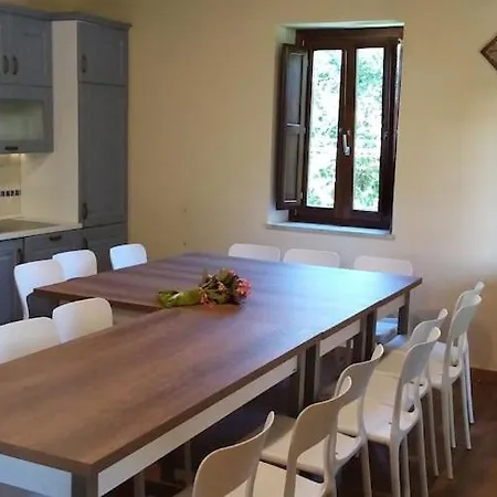 Villa Dell'eden Con 9 Da Letto In 6 Unita Abitative *