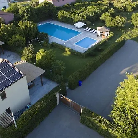 Villa Dell'eden Con 9 Da Letto In 6 Unità Abitative Lascari