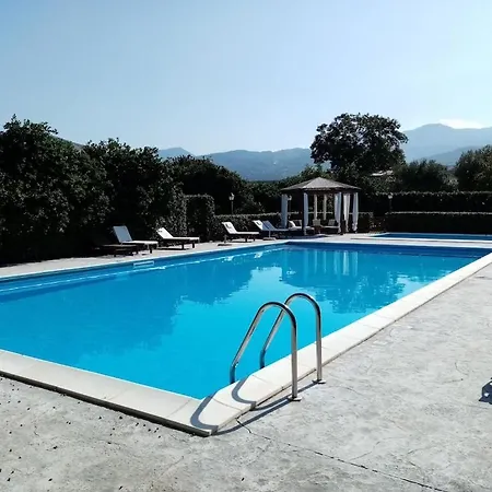 Dell'eden Con 9 Da Letto In 6 Unità Abitative Villa *