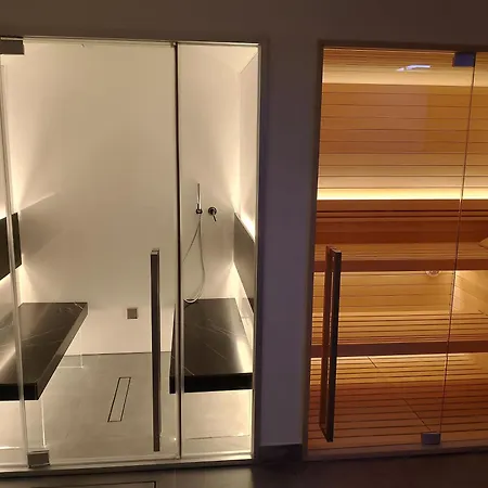 Dell'eden Con 9 Da Letto In 6 Unita Abitative Lascari